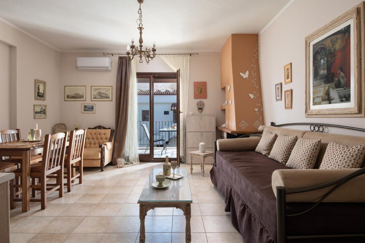 Antique Apartment Afytos Bagian luar foto